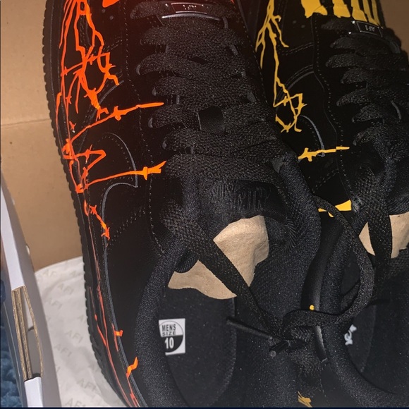 Custom Gnikes - Picture 3 of 5